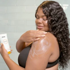 Mio Sun-drenched Body Wash 200 Ml. -Jane Iredale || By Terry || Coola SAles Store 12093398 1724789826593683