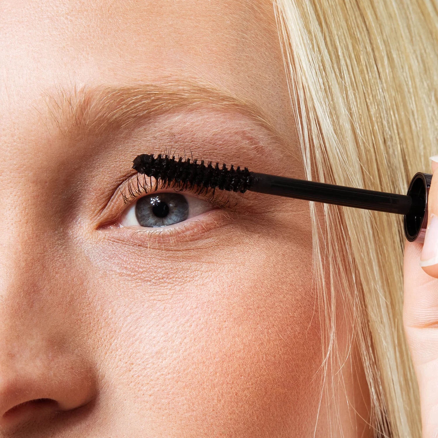 RapidLash RapidGlam Eyelash Enhancing Mascserum 4g 6 RapidLash RapidGlam Eyelash Enhancing Mascserum 4g - Image 6